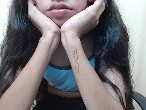 smallcuute online show from 09-17-25, 10:33