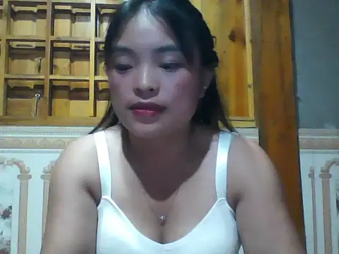 Snapshot of Loc_al chatting on 09-21-25, 01:46 Loc al online show from 09-21-25, 01:46