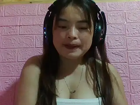 Snapshot of Loc_al chatting on 10-05-25, 01:04 Loc al online show from 10-05-25, 01:04