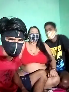 LoveOnStream online show from 10-24-25, 12:08