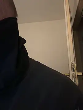 parka999 online show from 10-14-25, 05:25