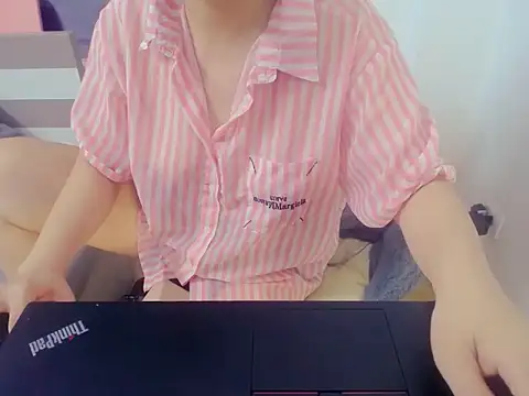 Snapshot of Lamoon_2k chatting on 10-03-25, 01:30 Lamoon 2k online show from 10-03-25, 01:30