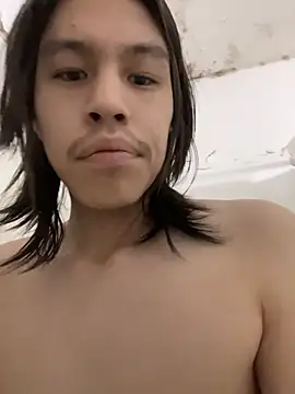 Snapshot of heytherepeoples717 chatting on 11-09-25, 12:58 heytherepeoples717 online show from 11-09-25, 12:58