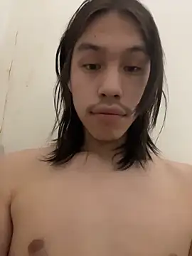 Snapshot of heytherepeoples717 chatting on 11-10-25, 01:54 heytherepeoples717 online show from 11-10-25, 01:54