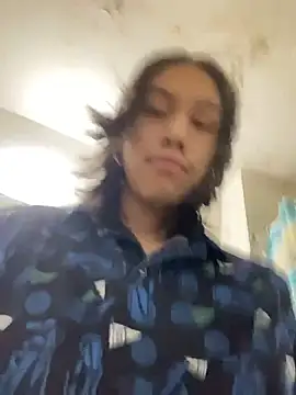 Snapshot of heytherepeoples717 chatting on 01-15-26, 12:54 heytherepeoples717 online show from 01-15-26, 12:54