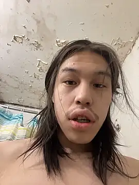 Snapshot of heytherepeoples717 chatting on 01-17-26, 12:54 heytherepeoples717 online show from 01-17-26, 12:54