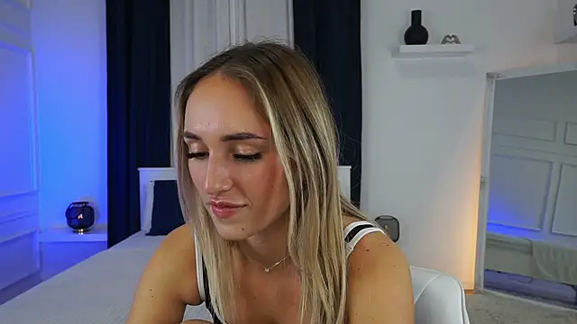 Snapshot of LenaaStar chatting on 12-03-25, 03:21 LenaaStar online show from 12-03-25, 03:21