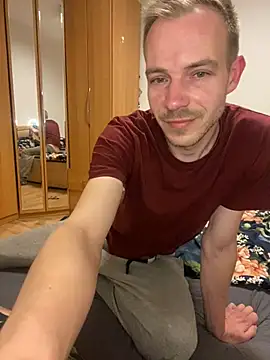 Skinny0150 online show from 04-14-26, 06:36