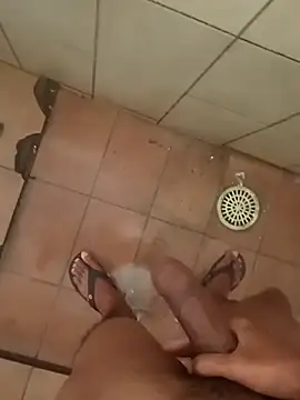 Snapshot of morenosfd069 chatting on 12-15-25, 10:30 morenosfd069 online show from 12-15-25, 10:30