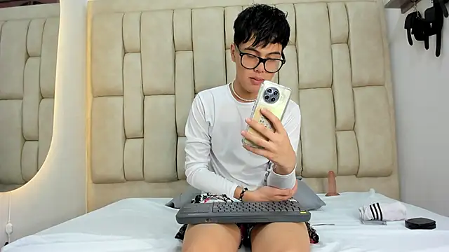 Felipe Cold online show from 10-14-25, 02:23