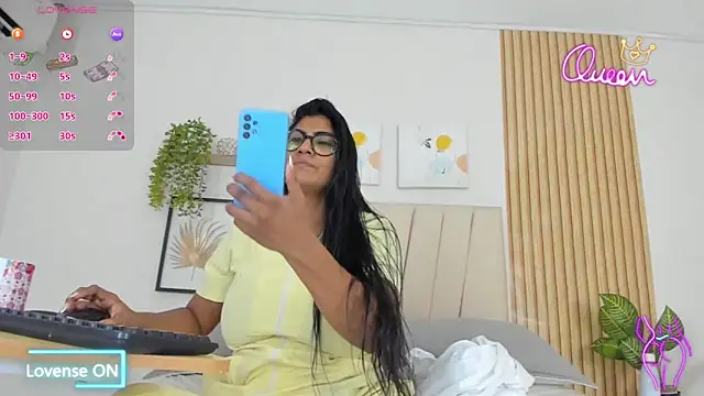 Snapshot of _Miaa_khalifa_ chatting on 06-12-26, 12:26 Miaa khalifa online show from 06-12-26, 12:26