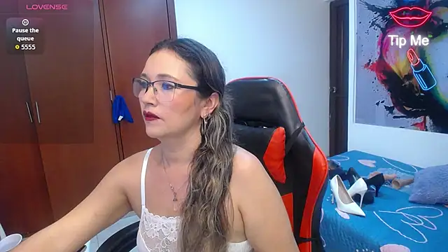 Snapshot of noelia_milf19 chatting on 07-18-26, 11:30 noelia milf19 online show from 07-18-26, 11:30