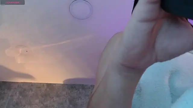 crystaldarliing online show from 03-22-26, 05:38