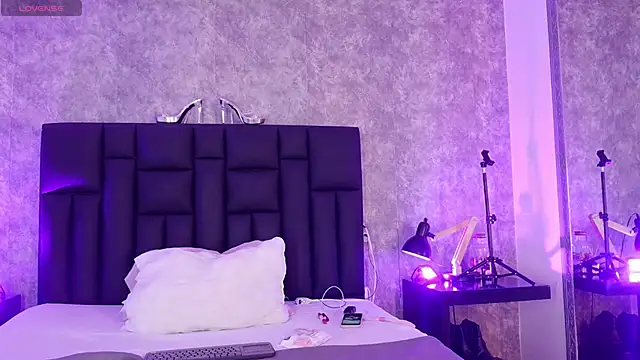 crystaldarliing online show from 04-15-26, 05:53