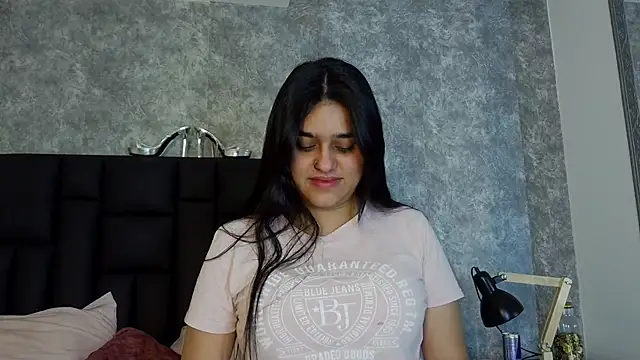 crystaldarliing online show from 04-26-26, 08:50