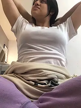 crystaldarliing online show from 06-14-26, 01:14