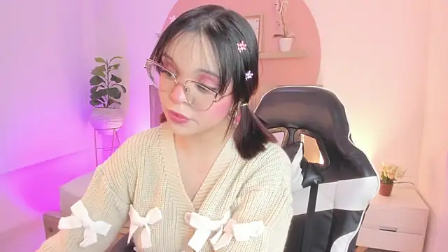 Clara Luu online show from 06-07-26, 03:32