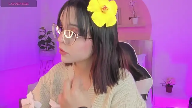 Clara Luu online show from 07-07-26, 02:47