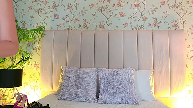 elsa gb online show from 05-07-26, 03:23