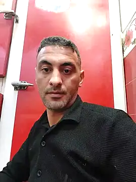 Snapshot of Mahdidido45 chatting on 11-04-25, 11:04 Mahdidido45 online show from 11-04-25, 11:04