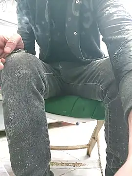 Snapshot of Mahdidido45 chatting on 01-08-26, 09:39 Mahdidido45 online show from 01-08-26, 09:39