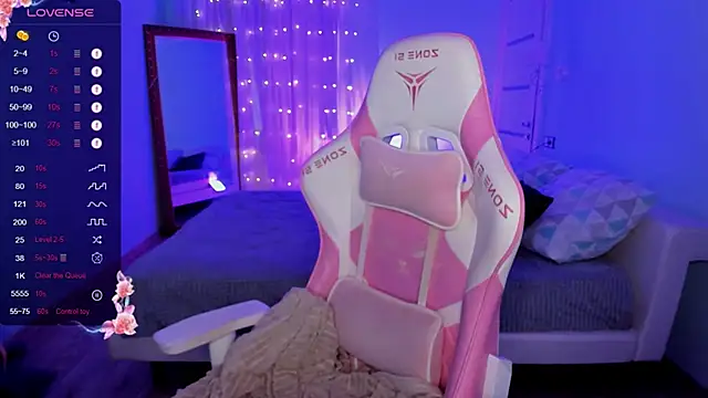 Snapshot of AnyaTaylor_ chatting on 10-25-25, 02:08 AnyaTaylor online show from 10-25-25, 02:08