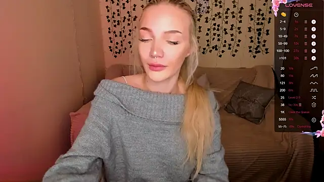 Snapshot of AnyaTaylor_ chatting on 11-12-25, 02:12 AnyaTaylor online show from 11-12-25, 02:12