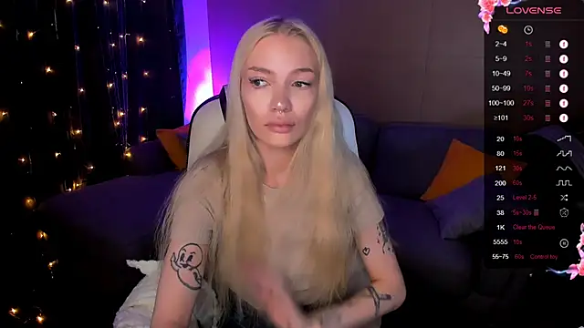 Snapshot of AnyaTaylor_ chatting on 11-21-25, 02:54 AnyaTaylor online show from 11-21-25, 02:54