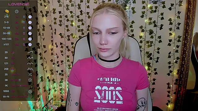 Snapshot of AnyaTaylor_ chatting on 02-03-26, 06:40 AnyaTaylor online show from 02-03-26, 06:40