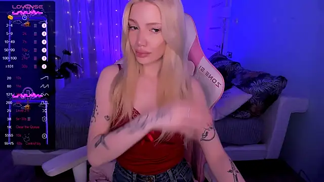 Snapshot of AnyaTaylor_ chatting on 03-14-26, 02:06 AnyaTaylor online show from 03-14-26, 02:06