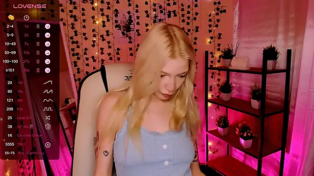 Snapshot of AnyaTaylor_ chatting on 05-12-26, 02:19 AnyaTaylor online show from 05-12-26, 02:19