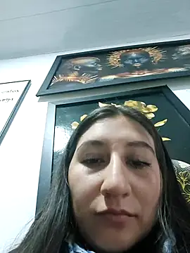 Snapshot of LunaBaby- chatting on 09-16-25, 11:11 LunaBaby- online show from 09-16-25, 11:11