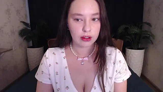 Snapshot of PureLedy chatting on 10-04-25, 01:03 PureLedy online show from 10-04-25, 01:03