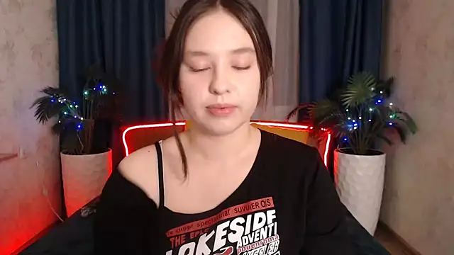 Snapshot of PureLedy chatting on 12-19-25, 12:50 PureLedy online show from 12-19-25, 12:50