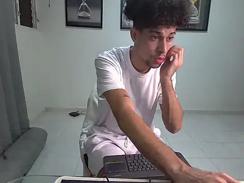 Dollarhot30 online show from 01-14-26, 04:51