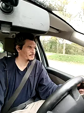 Snapshot of twitshe chatting on 10-29-25, 11:12 twitshe online show from 10-29-25, 11:12