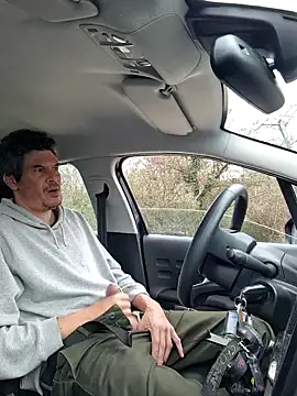 Snapshot of twitshe chatting on 02-05-26, 01:16 twitshe online show from 02-05-26, 01:16