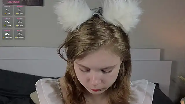 JulietteRain online show from 06-12-26, 06:29