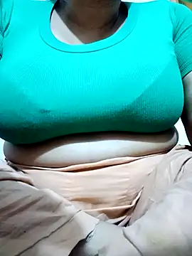 Snapshot of jenyfer709 chatting on 09-15-25, 08:20 jenyfer709 online show from 09-15-25, 08:20