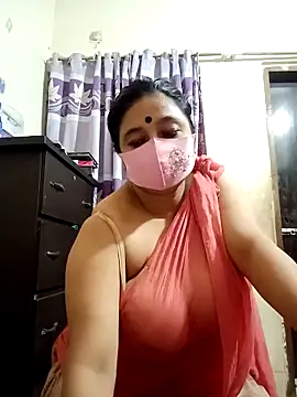 Snapshot of jenyfer709 chatting on 10-21-25, 10:21 jenyfer709 online show from 10-21-25, 10:21