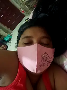 Snapshot of jenyfer709 chatting on 10-24-25, 11:28 jenyfer709 online show from 10-24-25, 11:28