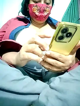 Snapshot of jenyfer709 chatting on 01-06-26, 11:18 jenyfer709 online show from 01-06-26, 11:18