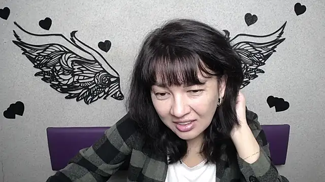Snapshot of SelenaFly chatting on 09-19-25, 05:09 SelenaFly online show from 09-19-25, 05:09