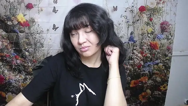 Snapshot of SelenaFly chatting on 09-20-25, 11:11 SelenaFly online show from 09-20-25, 11:11