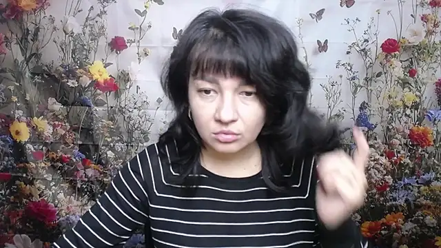 Snapshot of SelenaFly chatting on 10-04-25, 11:08 SelenaFly online show from 10-04-25, 11:08