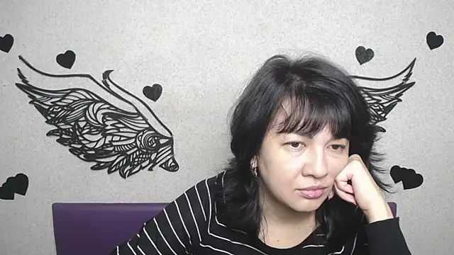 Snapshot of SelenaFly chatting on 10-08-25, 05:16 SelenaFly online show from 10-08-25, 05:16