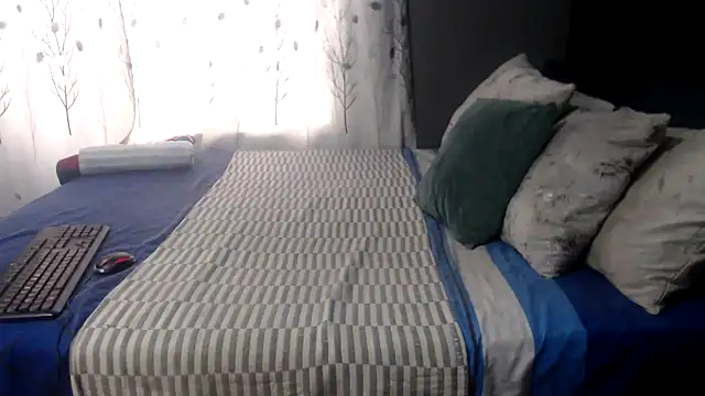 SEXYHUGEASS21 online show from 10-20-25, 07:42