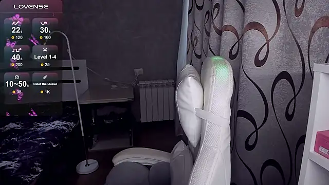 Snapshot of KiraKrox chatting on 03-05-26, 11:39 KiraKrox online show from 03-05-26, 11:39