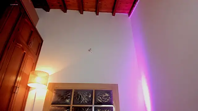 Snapshot of valentina_king18 chatting on 03-12-26, 03:01 valentina king18 online show from 03-12-26, 03:01