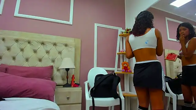 Snapshot of merlyaluna chatting on 09-11-25, 05:24 merlyaluna online show from 09-11-25, 05:24